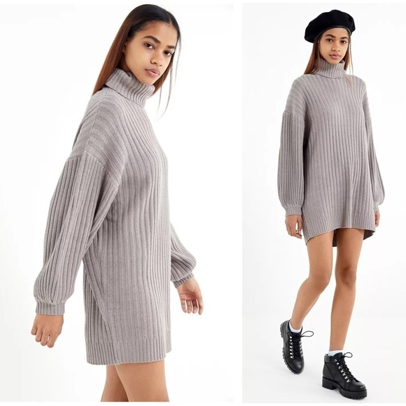URBAN Outfitters Gray Oversized Jill Turtleneck Sweater Mini Dress Size XS - Picture 1 of 15